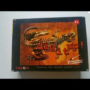 Dig it up T-Rex Excavation Kit